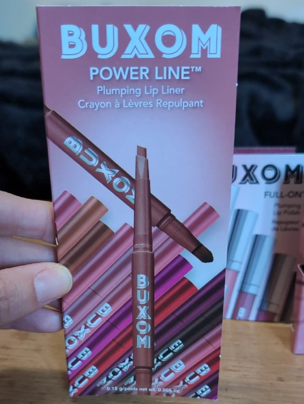 Buxom plumping lip